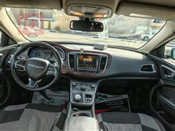 Chrysler 200